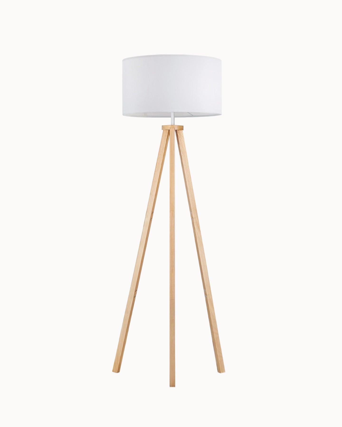 Front view of a Scandinavian floor lamp highlighting elegant proportions, wooden details and refined craftsmanship.