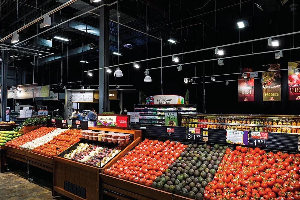 Supermarket lighting system for aisles, shelves, fresh-food areas and product displays in modern retail environments