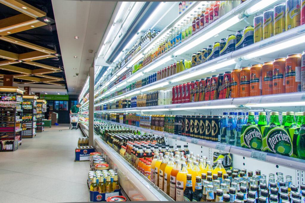 Supermarket lighting system for aisles, shelves, fresh-food areas and product displays in modern retail environments