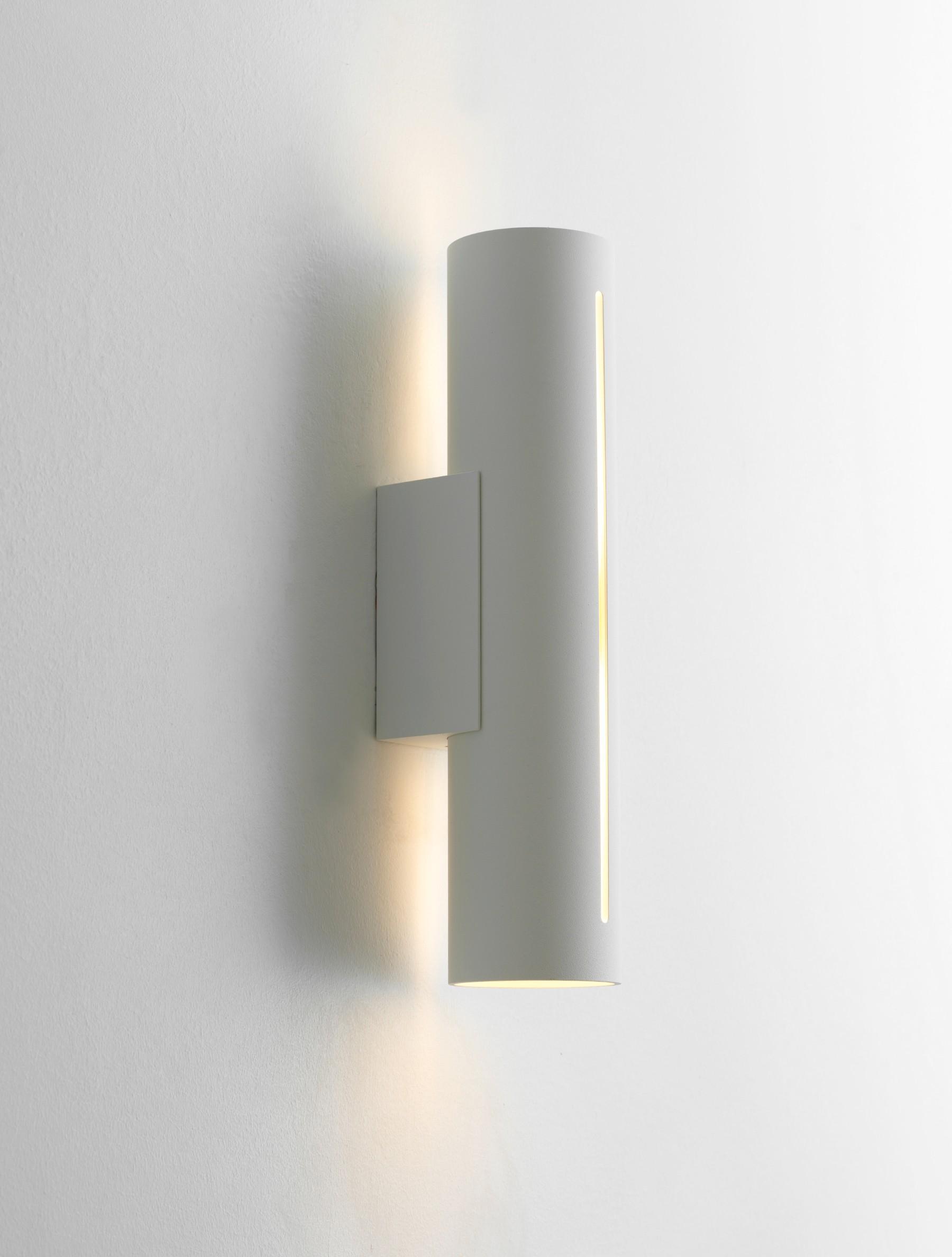 Front view of a minimalist architectural wall lamp.