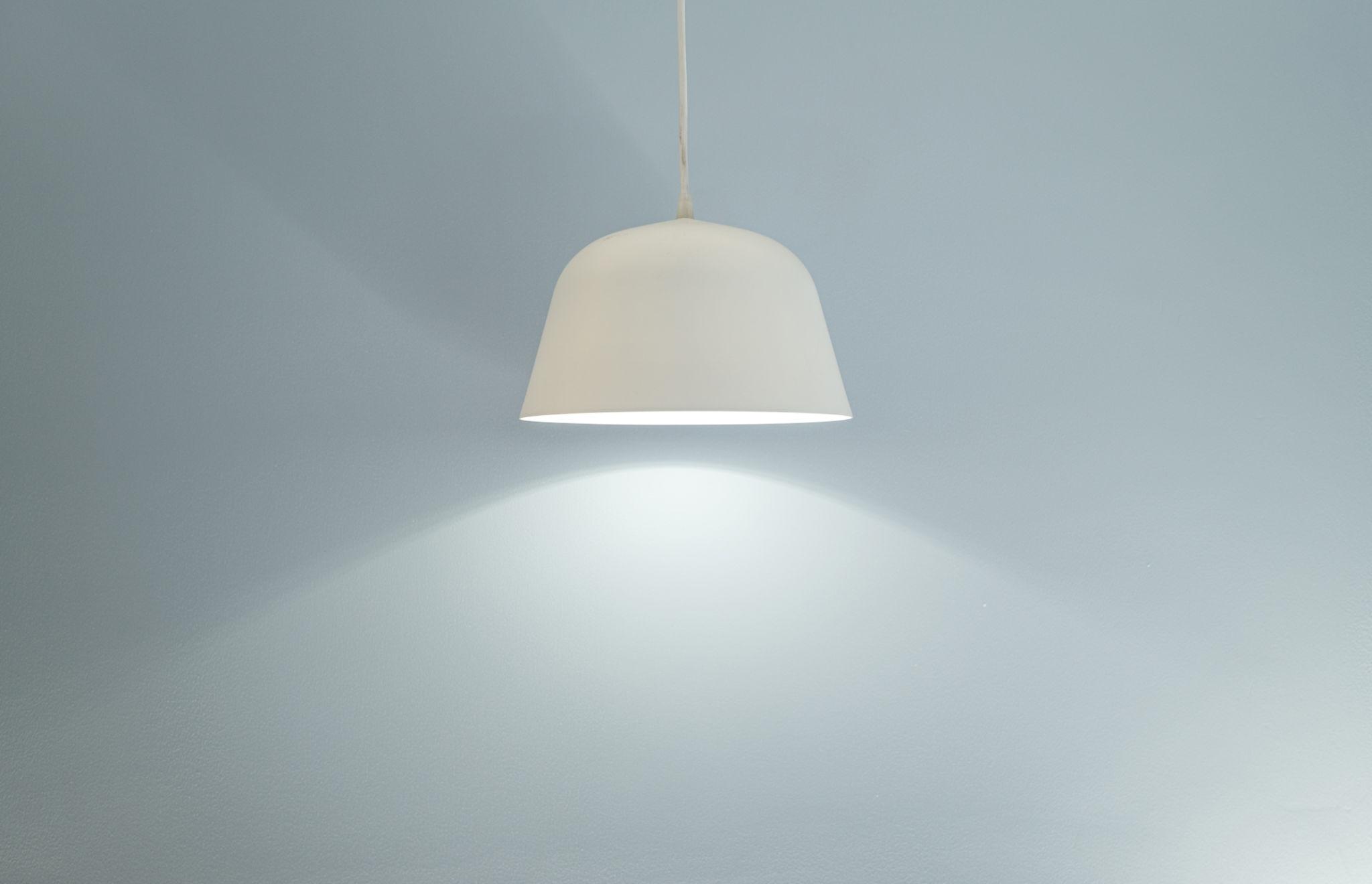 Front view of a minimal pendant light.